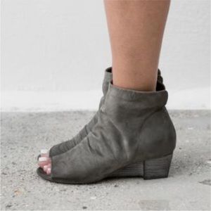 MARSELL DISTRESSED GREY HIDE PEEP TOE BOOTIES, 9.5
